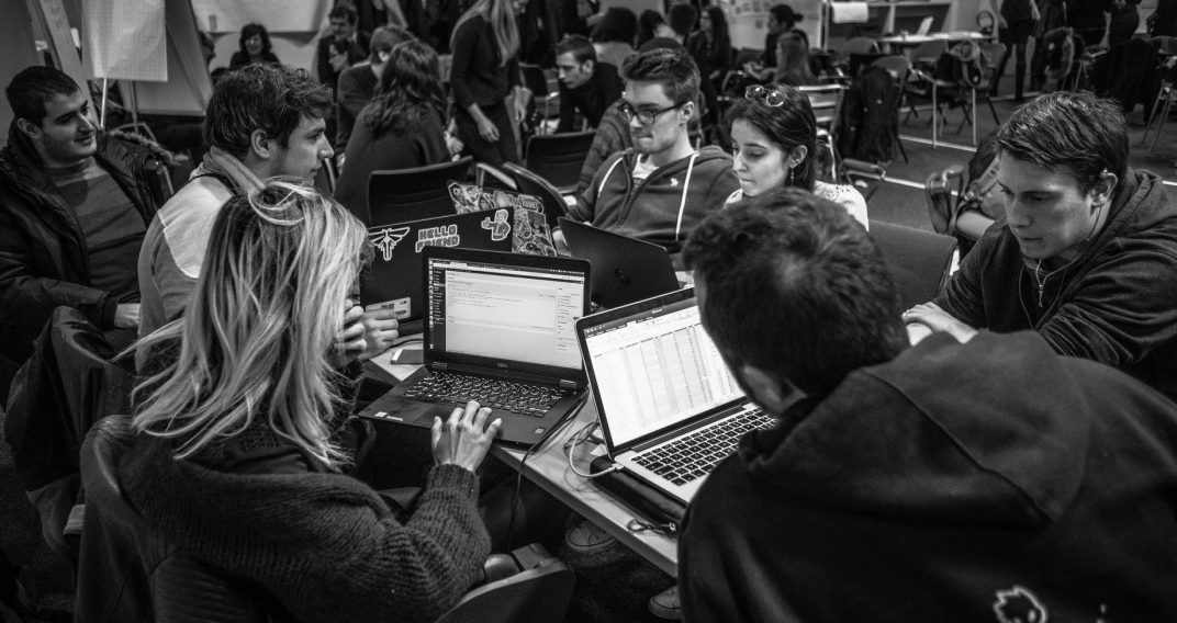 hackathon-led-by-her